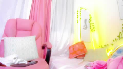 Scarletliz online show from 12.18.24