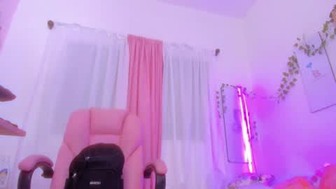 Scarletliz online show from 12.20.24