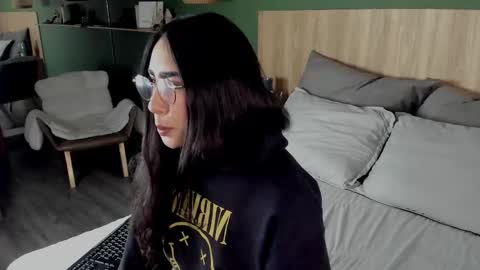 Scarlett  online show from 12.21.25