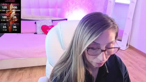 Scarlett online show from 04.10.26