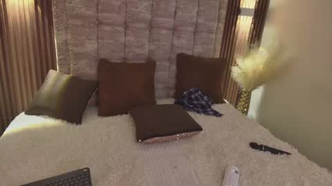 Scarlett Collins online show from 03.06.25