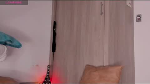 Snapshot of scarlett_diamond chatting on 02.13.25 Scarlett Thumb up please help me 100 its important online show from 02.13.25