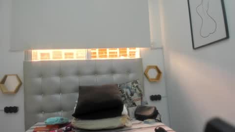 Snapshot of scarlett_fox20 chatting on 01.19.25 scarlett_fox20 online show from 01.19.25