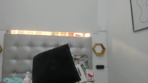 Snapshot of scarlett_fox20 chatting on 01.23.25 scarlett_fox20 online show from 01.23.25