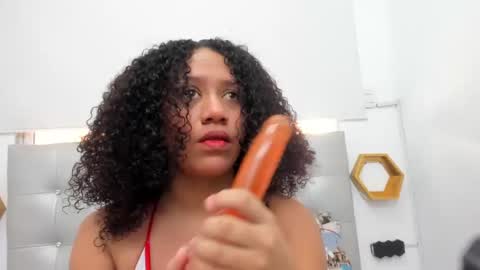 Snapshot of scarlett_fox20 chatting on 01.25.25 scarlett_fox20 online show from 01.25.25