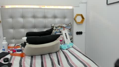 Snapshot of scarlett_fox20 chatting on 01.29.25 scarlett_fox20 online show from 01.29.25