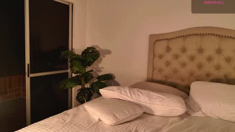 Snapshot of scarlett_grand chatting on 10.07.25 Scarlett Grand online show from 10.07.25