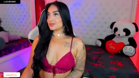 Snapshot of scarlett_luv chatting on 11.27.25 Kim online show from 11.27.25