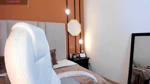 Scarllett online show from 12.02.25