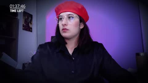 Snapshot of scarlett_sen chatting on 07.15.26 Mistress Scarlett online show from 07.15.26