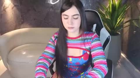 Snapshot of scarlett_smith_tp chatting on 10.31.25 Scarlett online show from 10.31.25