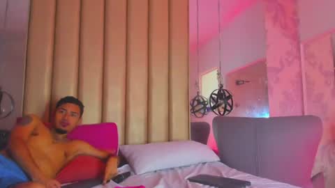 Scarlet and Alex online show from 06.25.26