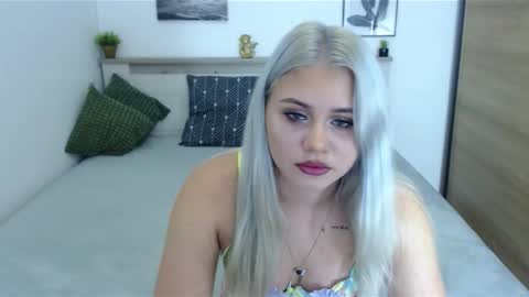 Hi there guys  My pleasure in your hands  pvt is open online show from 09.28.25