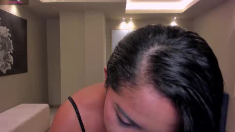 Scarlett online show from 11.25.25