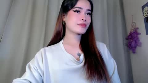 Snapshot of scarlettcumm chatting on 10.27.25 YOUR GIRLFRIEND online show from 10.27.25