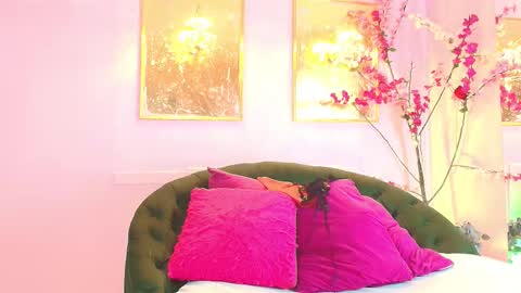 Snapshot of scarlette04 chatting on 03.01.26 SCARLETTE online show from 03.01.26