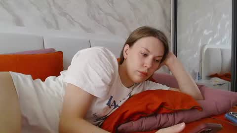 Snapshot of scarlettford chatting on 06.10.26 Scarlett online show from 06.10.26