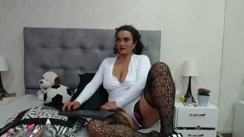 Snapshot of scarlettgreen_ chatting on 05.27.26 Scartt online show from 05.27.26