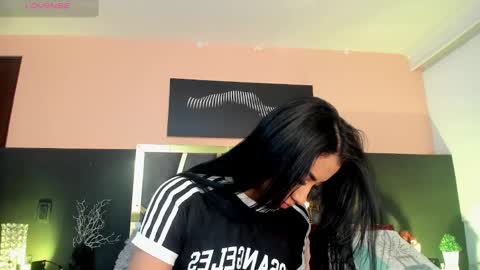 scarlettorres online show from 12.22.25