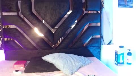 Scarlett online show from 11.26.25