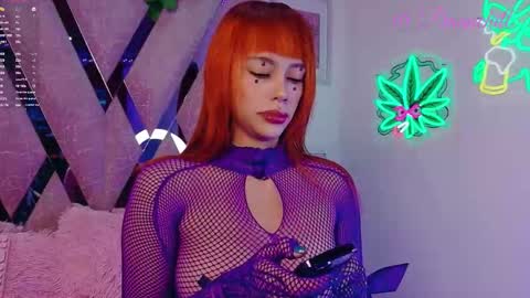 Snapshot of scarlettrusso1 chatting on 10.17.25 Scarlett online show from 10.17.25