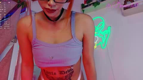 Snapshot of scarlettrusso1 chatting on 10.25.25 Scarlett online show from 10.25.25