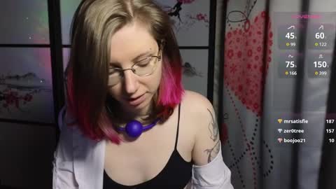 Snapshot of scarlettsrose chatting on 02.21.25 Scarlett online show from 02.21.25