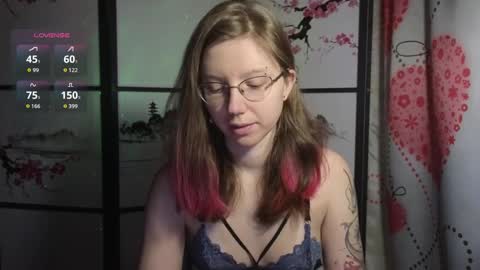 Snapshot of scarlettsrose chatting on 10.17.25 Scarlett online show from 10.17.25