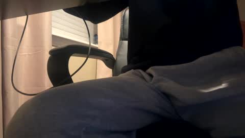 Snapshot of scb894682 chatting on 12.05.24 Skinny College Boy online show from 12.05.24