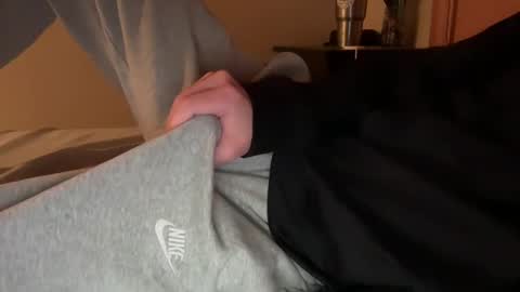 Snapshot of scb894682 chatting on 01.19.25 Skinny College Boy online show from 01.19.25