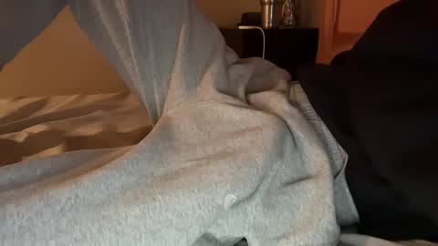 Snapshot of scb894682 chatting on 01.24.25 Skinny College Boy online show from 01.24.25