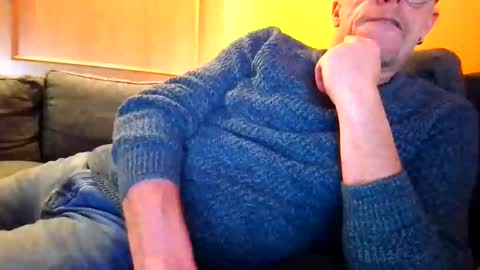 Snapshot of schmuhbaer1 chatting on 11.27.25 schmuhbaer1 online show from 11.27.25