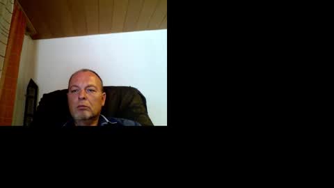 Snapshot of schnibschnab chatting on 09.15.25 schnibschnab online show from 09.15.25