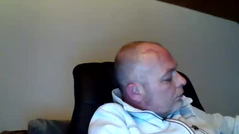 Snapshot of schnibschnab chatting on 10.05.25 schnibschnab online show from 10.05.25