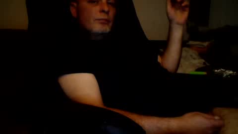 Snapshot of schnibschnab chatting on 10.07.25 schnibschnab online show from 10.07.25