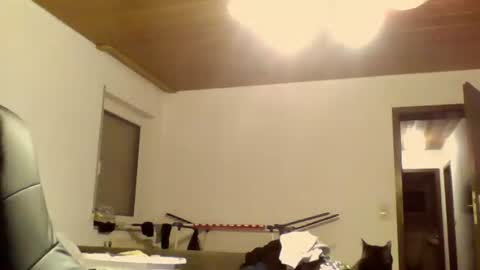 Snapshot of schnibschnab chatting on 10.09.25 schnibschnab online show from 10.09.25