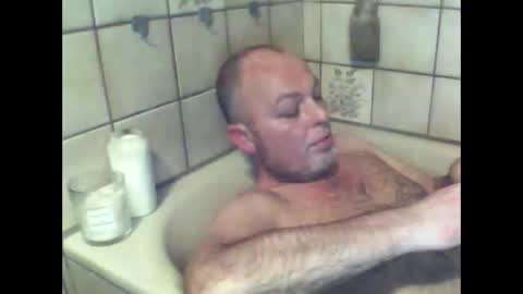 Snapshot of schnibschnab chatting on 11.24.25 schnibschnab online show from 11.24.25