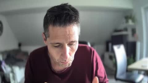 Snapshot of schnuckigeil chatting on 12.02.25 Dildomen online show from 12.02.25