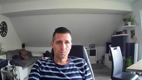 Snapshot of schnuckigeil chatting on 01.13.26 Dildomen online show from 01.13.26