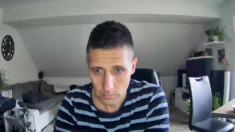 Snapshot of schnuckigeil chatting on 01.15.26 Dildomen online show from 01.15.26