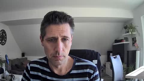 Snapshot of schnuckigeil chatting on 02.25.26 Dildomen online show from 02.25.26