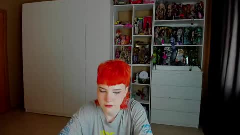 Snapshot of school_love chatting on 06.05.26 Rina online show from 06.05.26