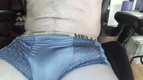 Snapshot of schooldayz chatting on 12.11.24 schooldayz online show from 12.11.24