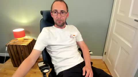 ScientistAfterDark online show from 07.25.26