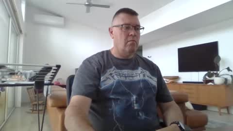 Snapshot of scoobs71 chatting on 01.16.26 Scoobs online show from 01.16.26