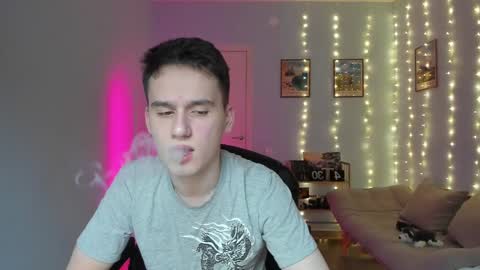 Snapshot of scooby_r chatting on 01.09.25 Thomas brunette and Alex blond online show from 01.09.25