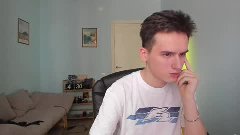 Snapshot of scooby_r chatting on 03.02.25 Thomas brunette and Alex blond online show from 03.02.25