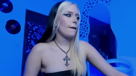 Goddess online show from 04.28.26