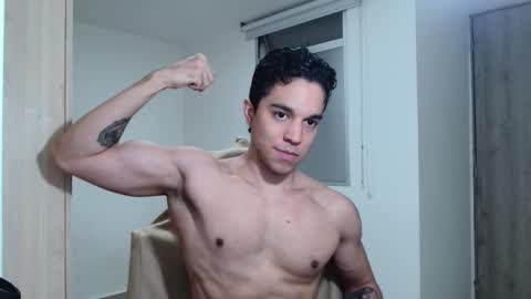 Snapshot of scott_brasher1 chatting on 01.02.25 Twitter Scott brasher1 Instagram Camiloestuardo2 online show from 01.02.25