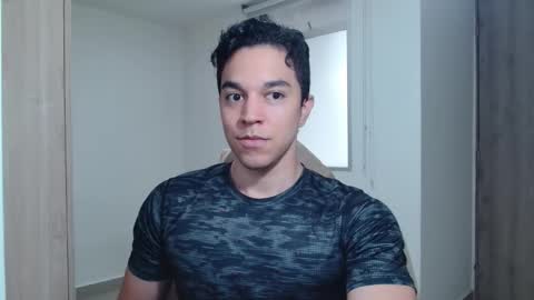 Snapshot of scott_brasher1 chatting on 01.10.25 Twitter Scott brasher1 Instagram Camiloestuardo2 online show from 01.10.25